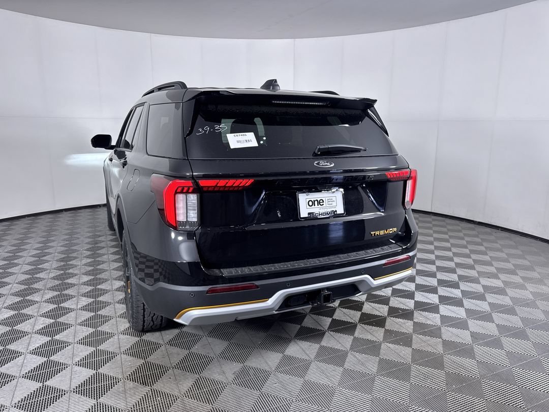 New 2026 Agate Black Metallic Ford Tremor image 24