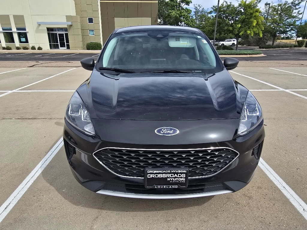 Used 2022 Agate Black Metallic Ford SE image 9