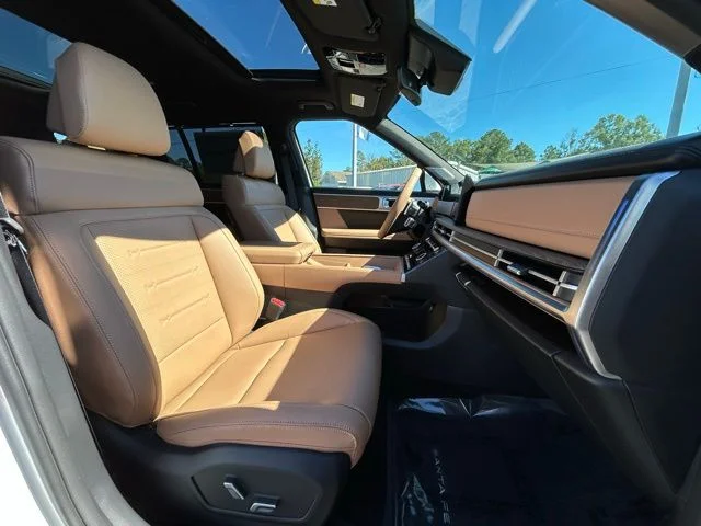 2026 Hyundai Santa Fe Limited - Photo 12