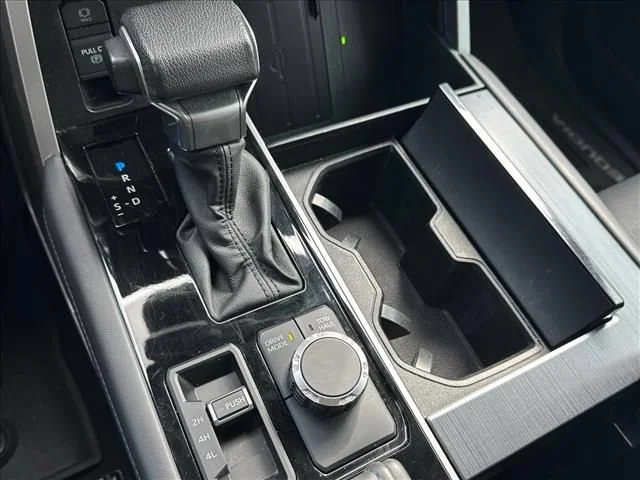 2023 Toyota Sequoia Platinum - Photo 32