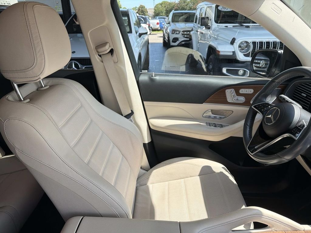 Certified Used 2024  Mercedes-Benz GLE 350 image 11