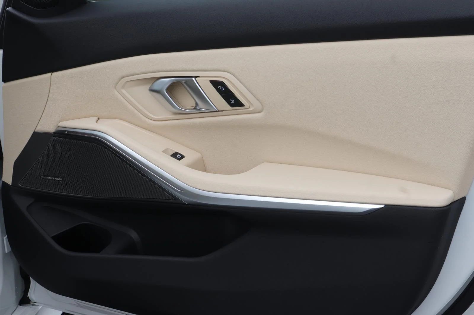 New 2026 Alpine White BMW 330i image 16