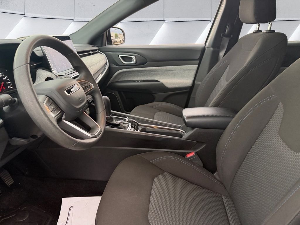 Used 2024 Silver Jeep Sport image 9