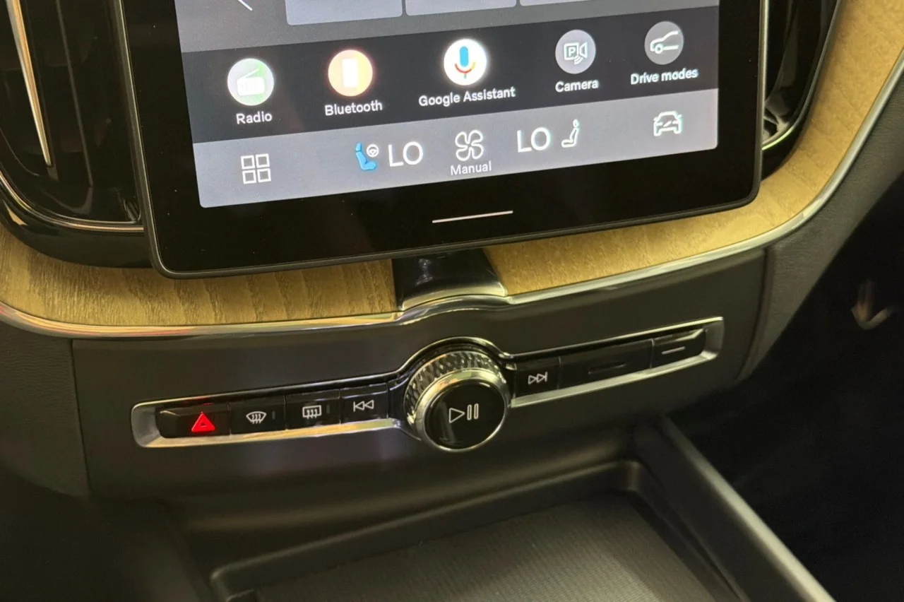 Used 2026 BLACK Volvo Ultra image 18