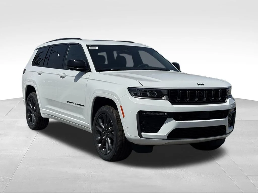 New 2026 Bright White Clear-Coat Exterior Paint Jeep Limited image 5