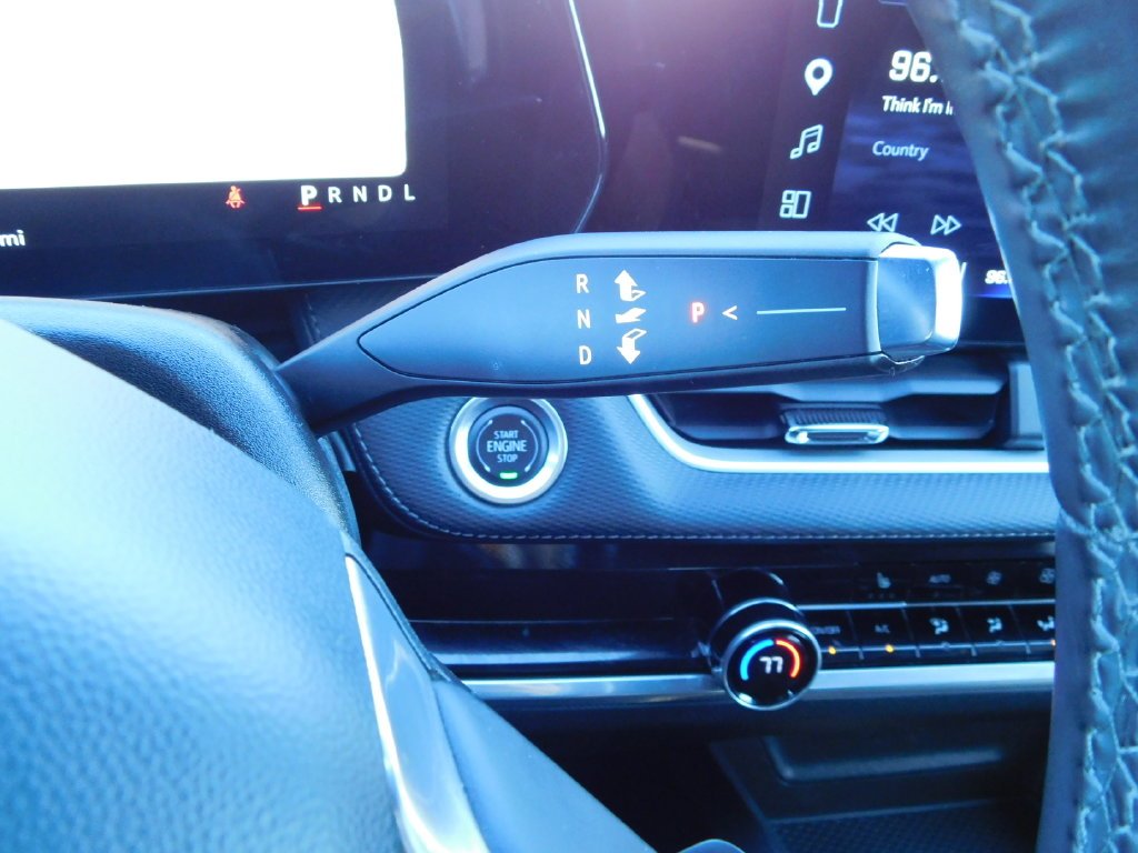 Used 2025 White Chevrolet LT image 31