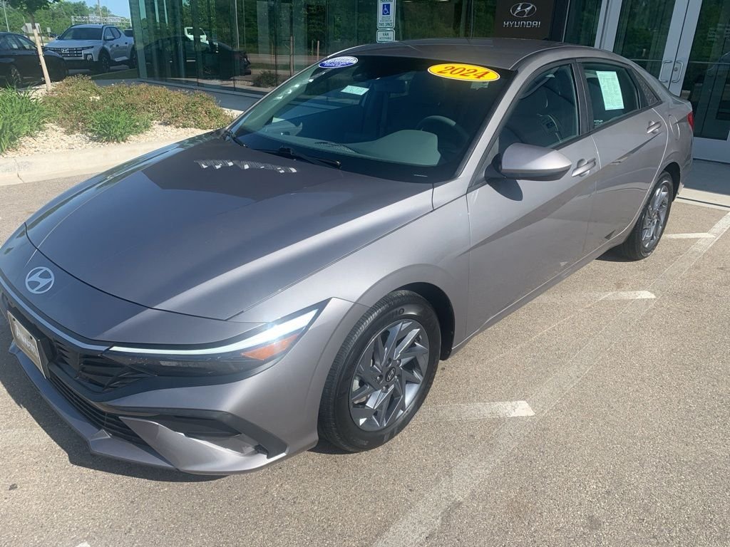 2024 Hyundai Elantra 2.0 SEL IVT's photo
