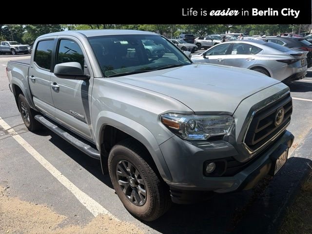 Used 2020  Toyota  image 1