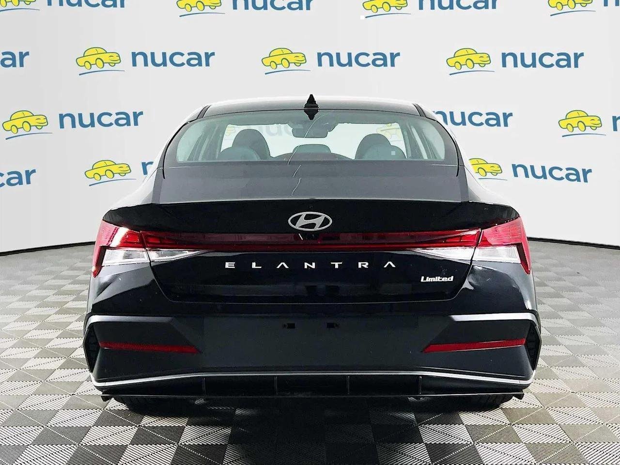 2026 Hyundai Elantra — photo 6