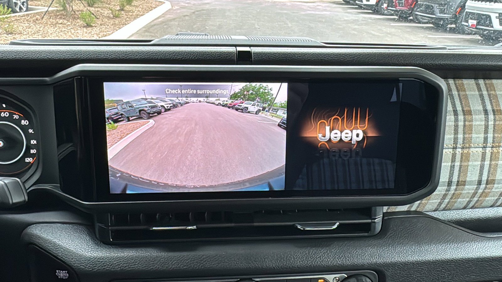 New 2026 Black Clear-Coat Exterior Paint Jeep 85th Anniversary image 23