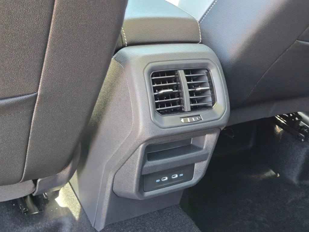 New 2026 Blue Volkswagen 1.5T SE image 8