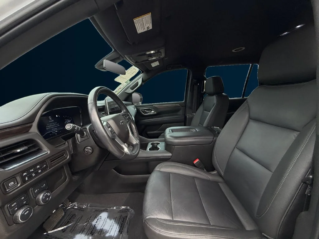 Used 2022 White Chevrolet Z71 image 10