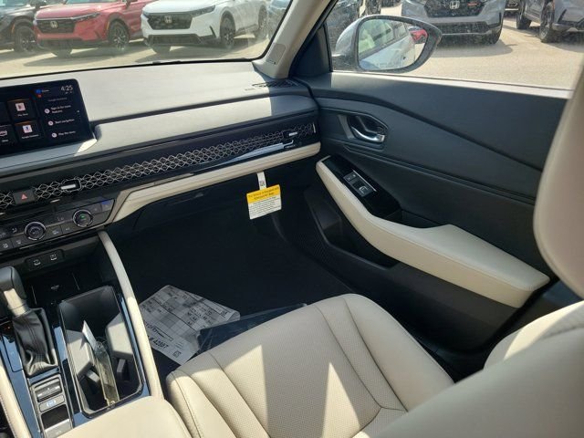 New 2026 Urban Gray Pearl Honda Touring image 16