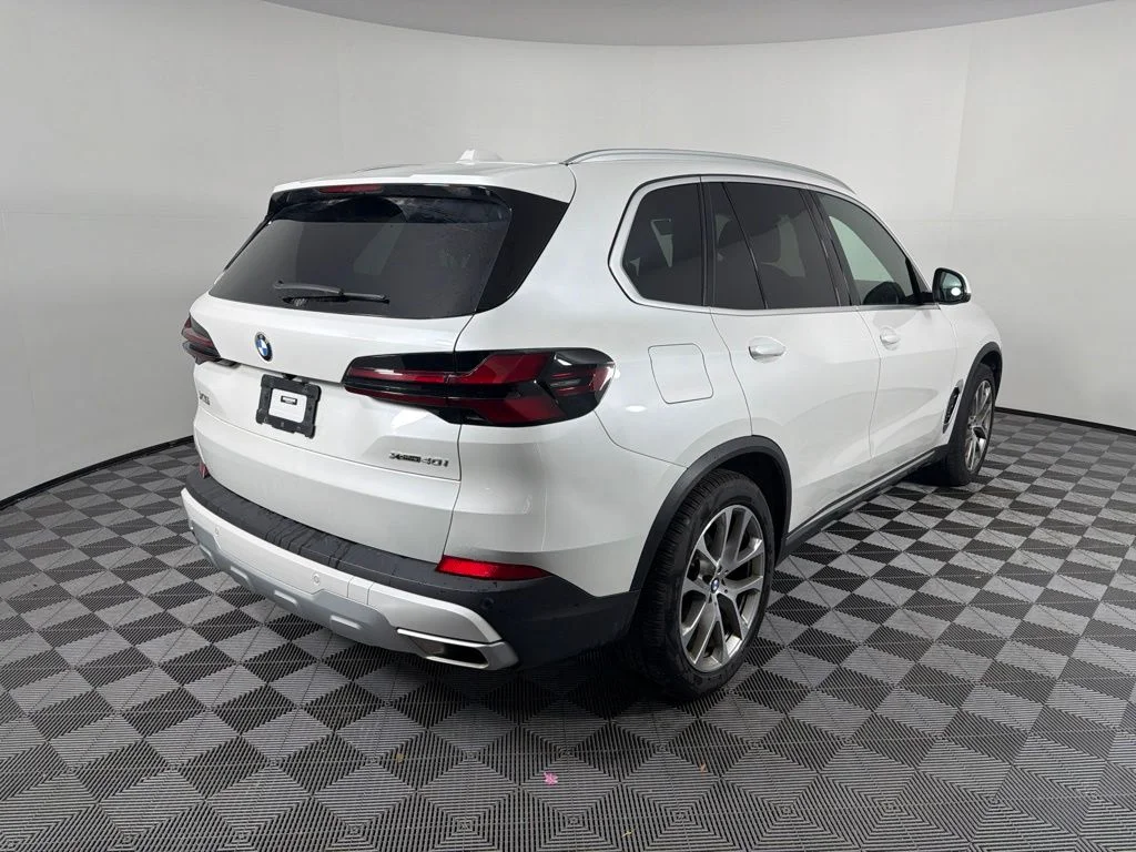 Certified Used 2024 White BMW xDrive40i image 5