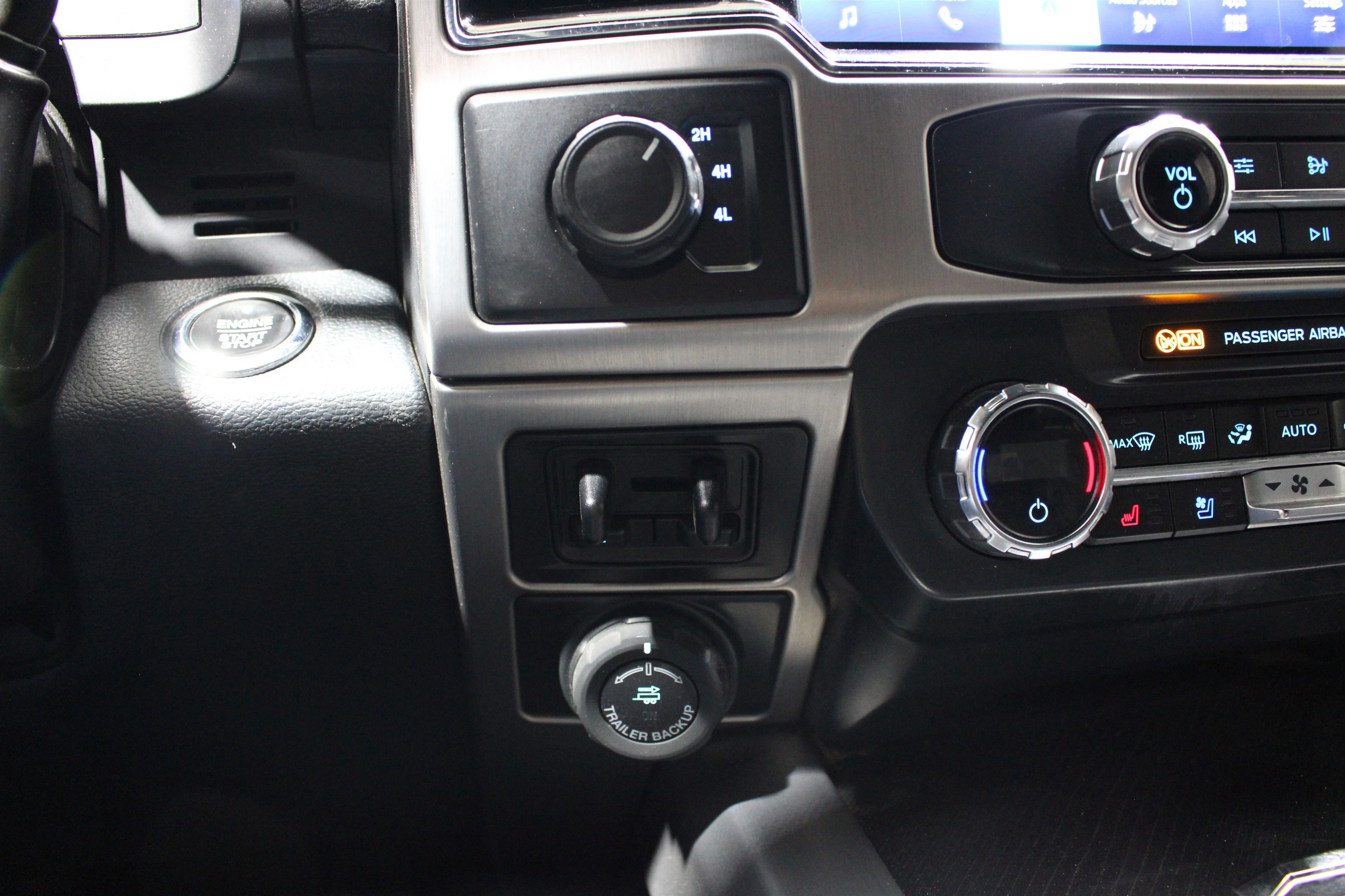 2022 Ford F-350 Super Duty Platinum - Photo 18
