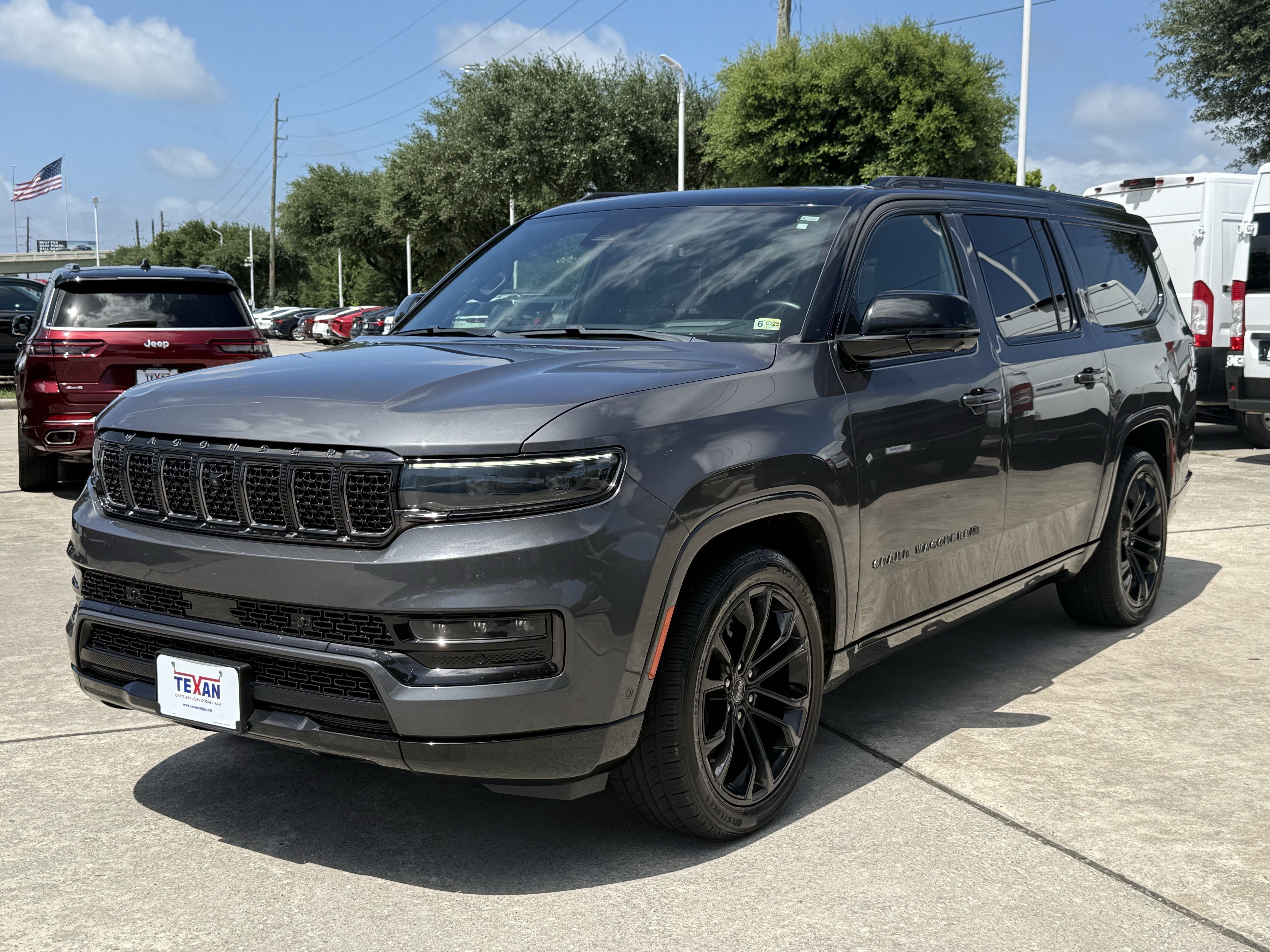 Used 2024 Baltic Gray Metallic Clearcoat Jeep  image 8