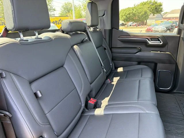 Used 2024 Silver GMC SLT image 28