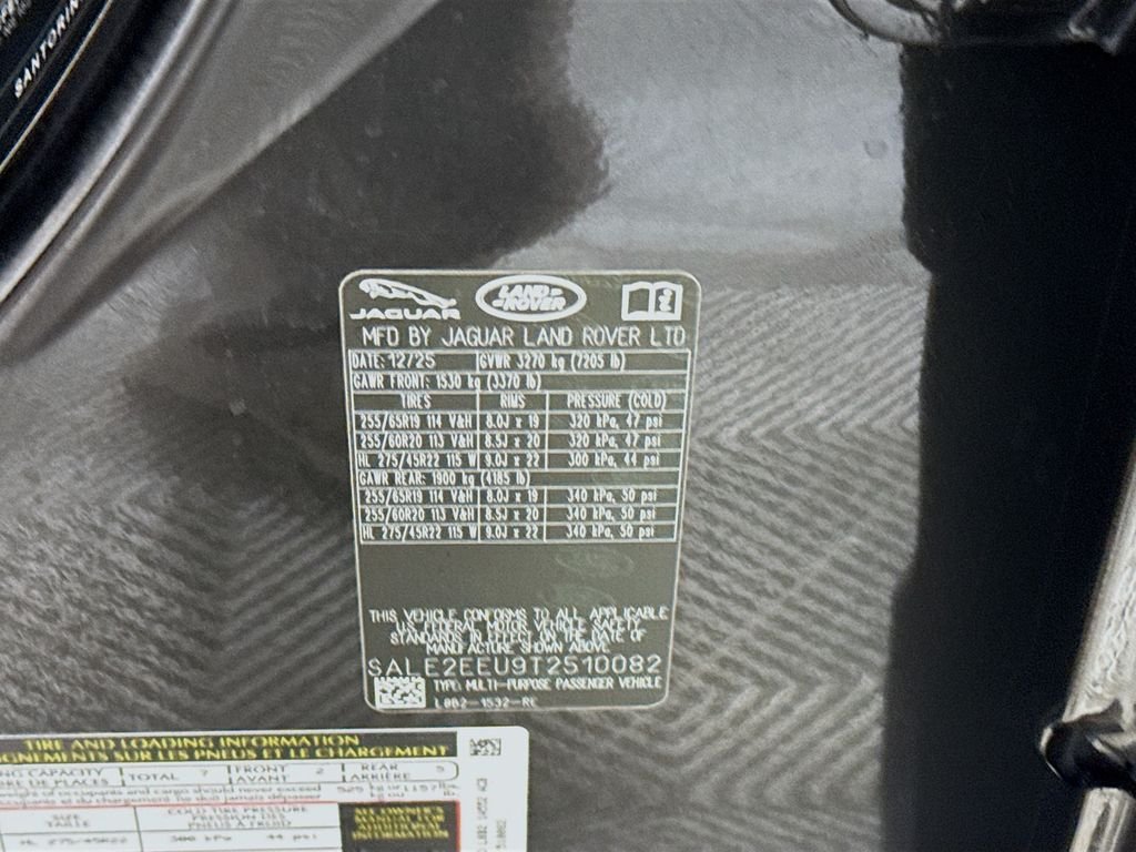 New 2026 Santorini Black Land Rover X-Dynamic SE image 30