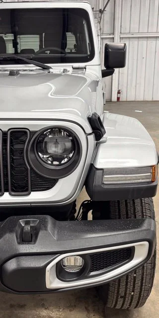 Used 2024 Silver Jeep Sport S image 9