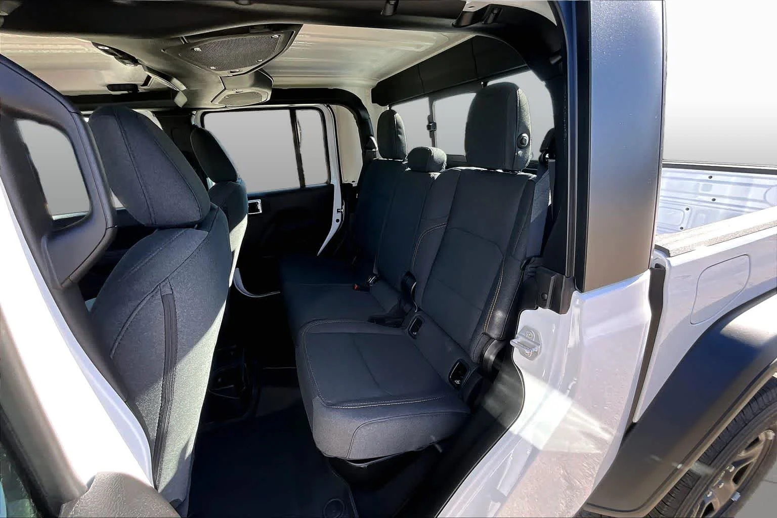 New 2026 Bright White Clear-Coat Exterior Paint Jeep Sport image 21