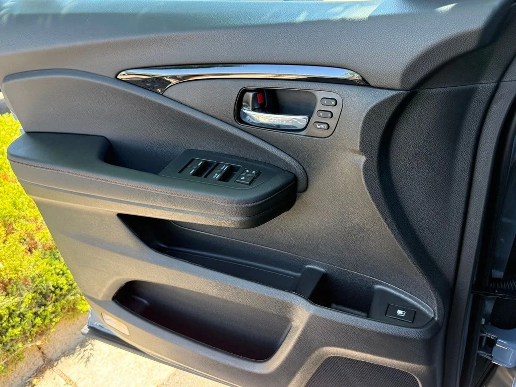 New 2026 Sonic Gray Pearl Honda Black Edition image 27