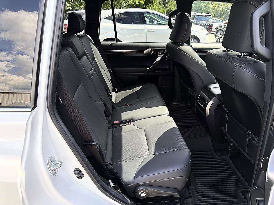 Used 2023 Eminent White Pearl Lexus GX 460 Premium image 20