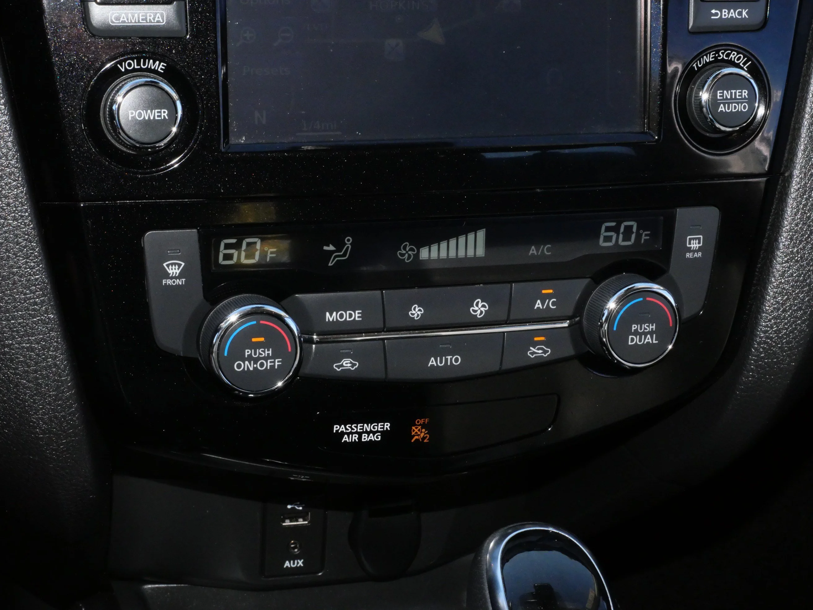 Used 2017 Gun Metallic Nissan SL image 23