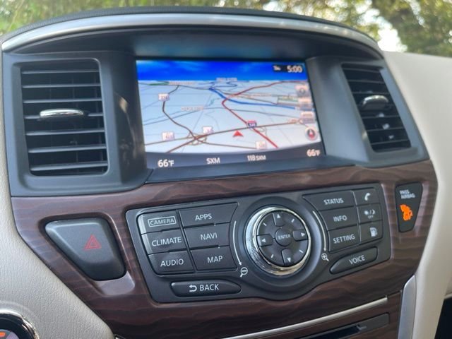 Used 2019 White Nissan Platinum image 15