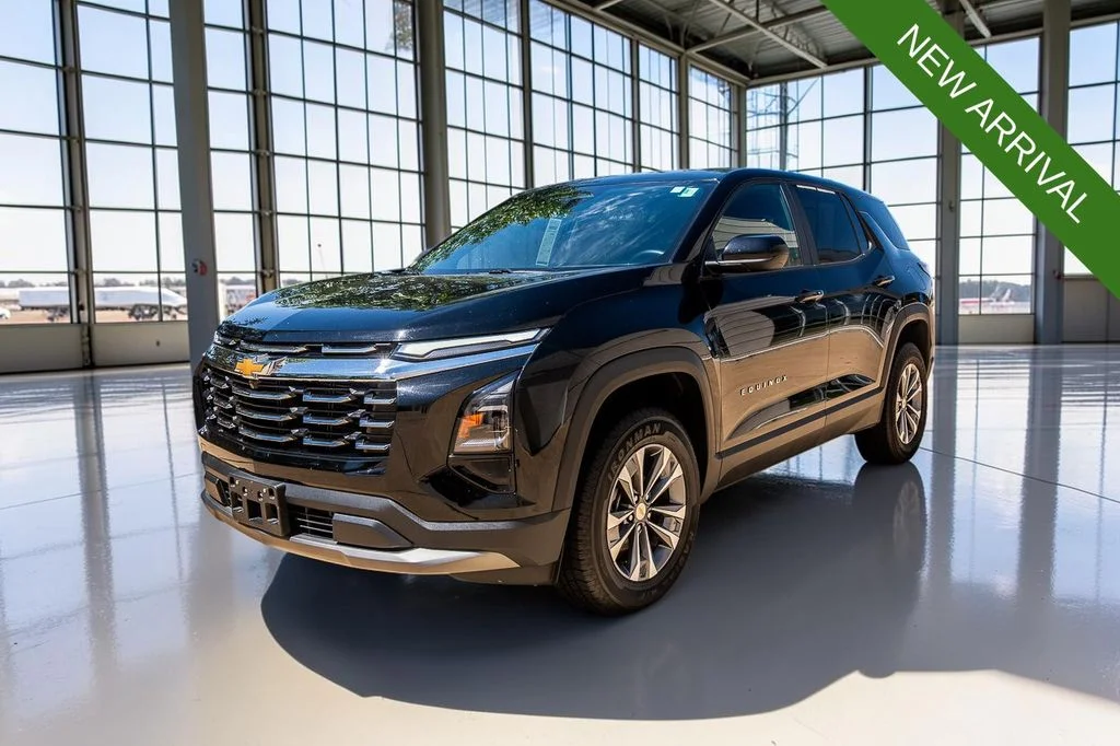 Used 2025 Black Chevrolet LT image 30