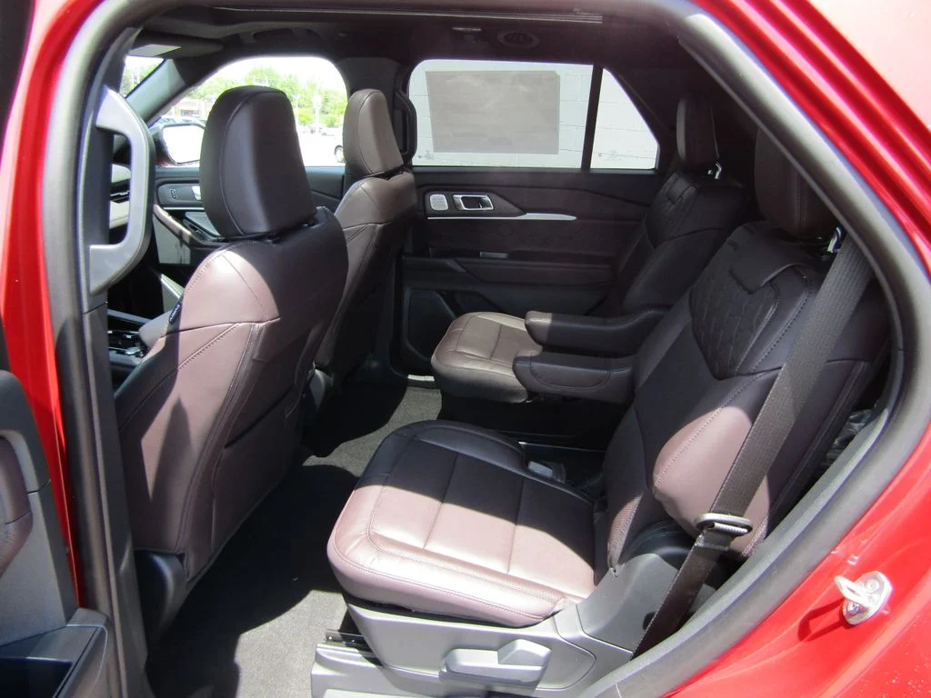 New 2026 Rapid Red Metallic Tinted Clearcoat Ford Platinum™ image 19
