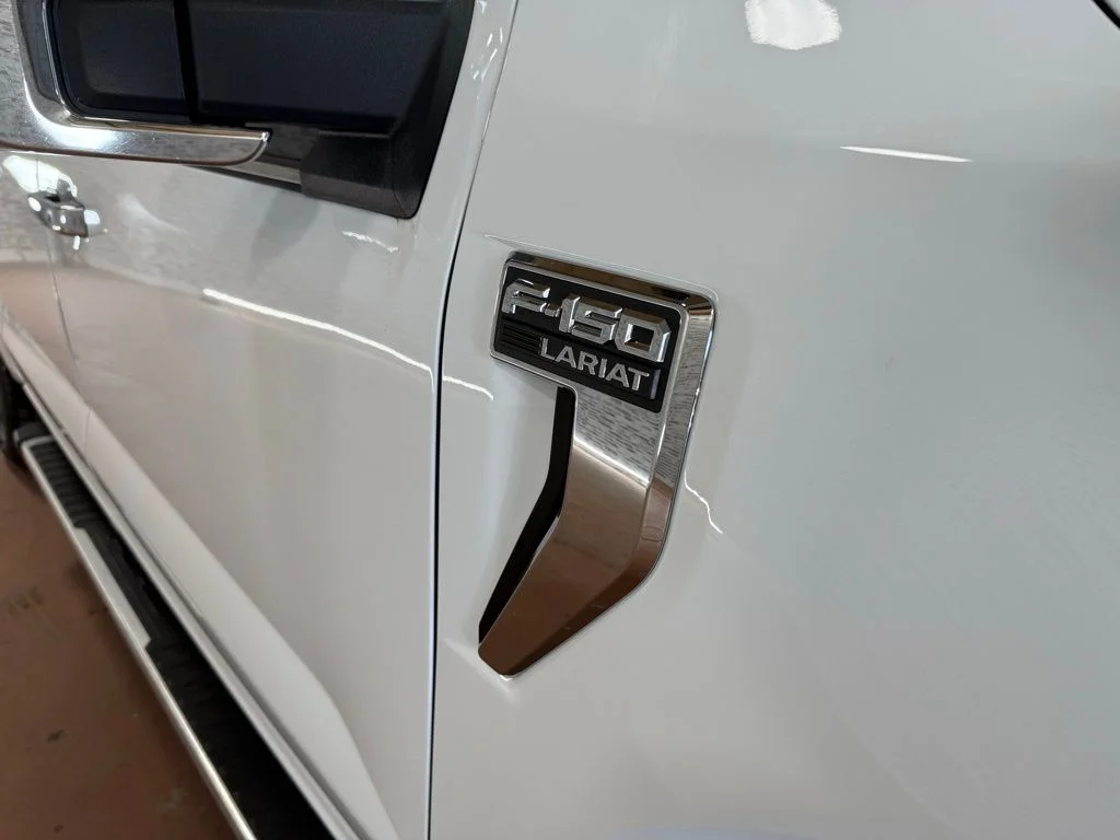 Used 2023 White Ford Lariat image 11
