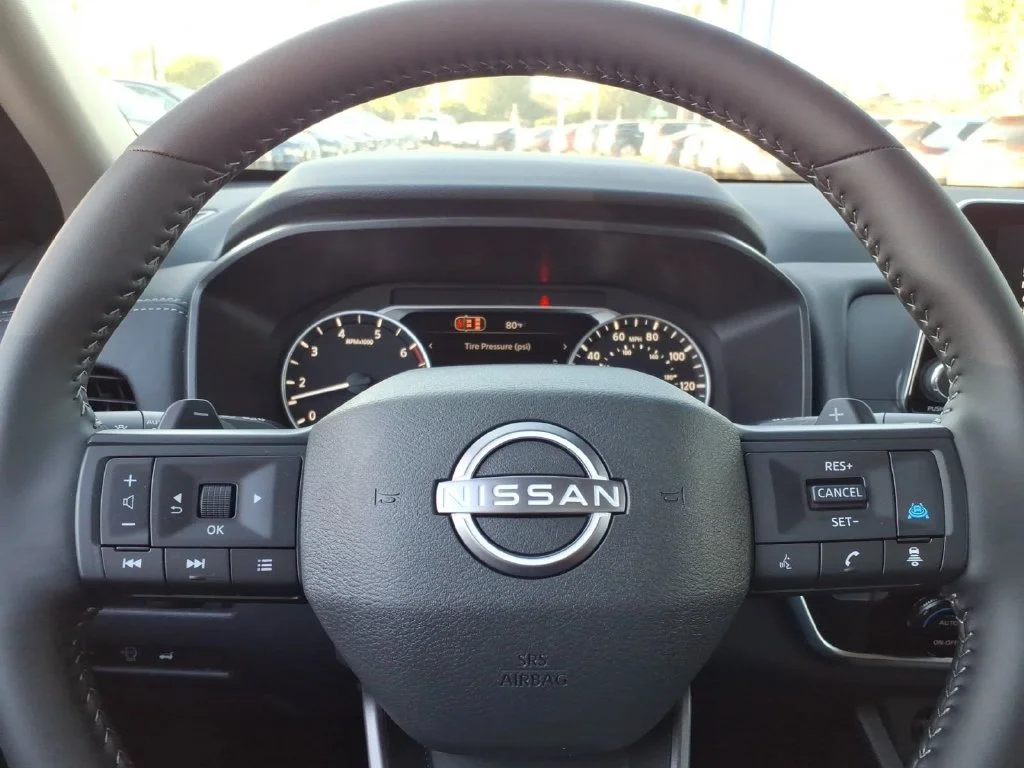 New 2026 Everest White Pearl TriCoat Nissan SV image 8