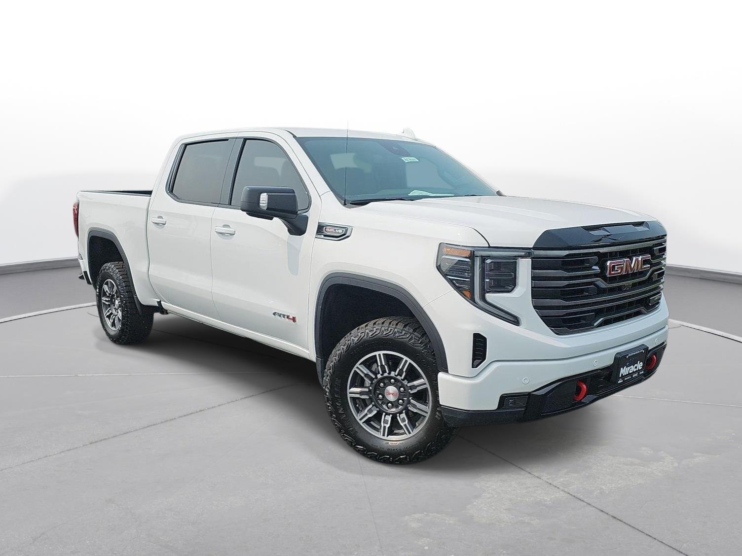 Used 2025 Summit White GMC AT4 image 4