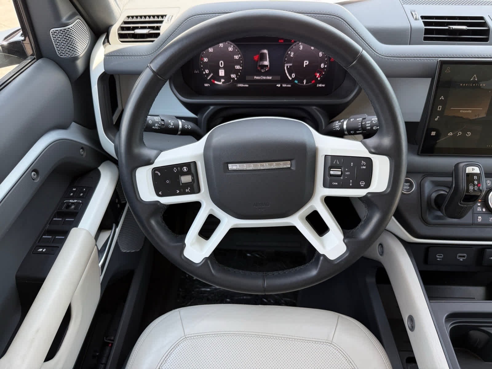 Used 2024 Hakuba Silver Metallic Land Rover S image 14