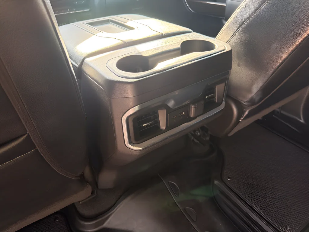 Used 2021 SUMMIT WHITE GMC Elevation image 28