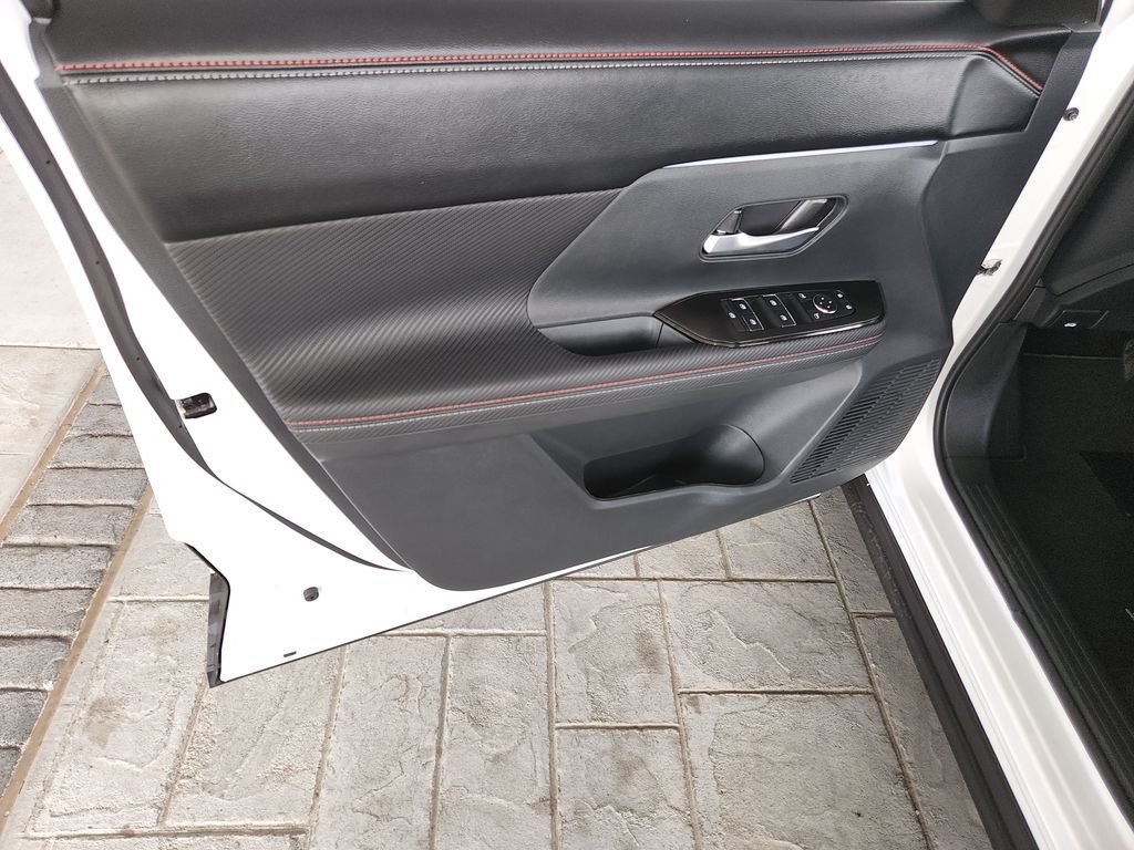 New 2026 Aspen White TriCoat Nissan SR image 21