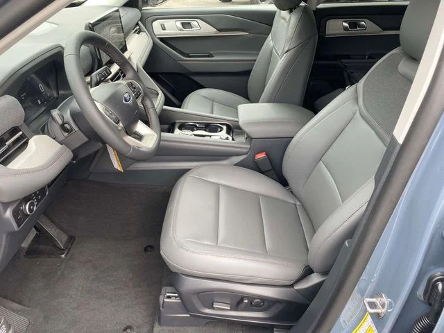 New 2026 Vapor Blue Metallic Ford Active image 12