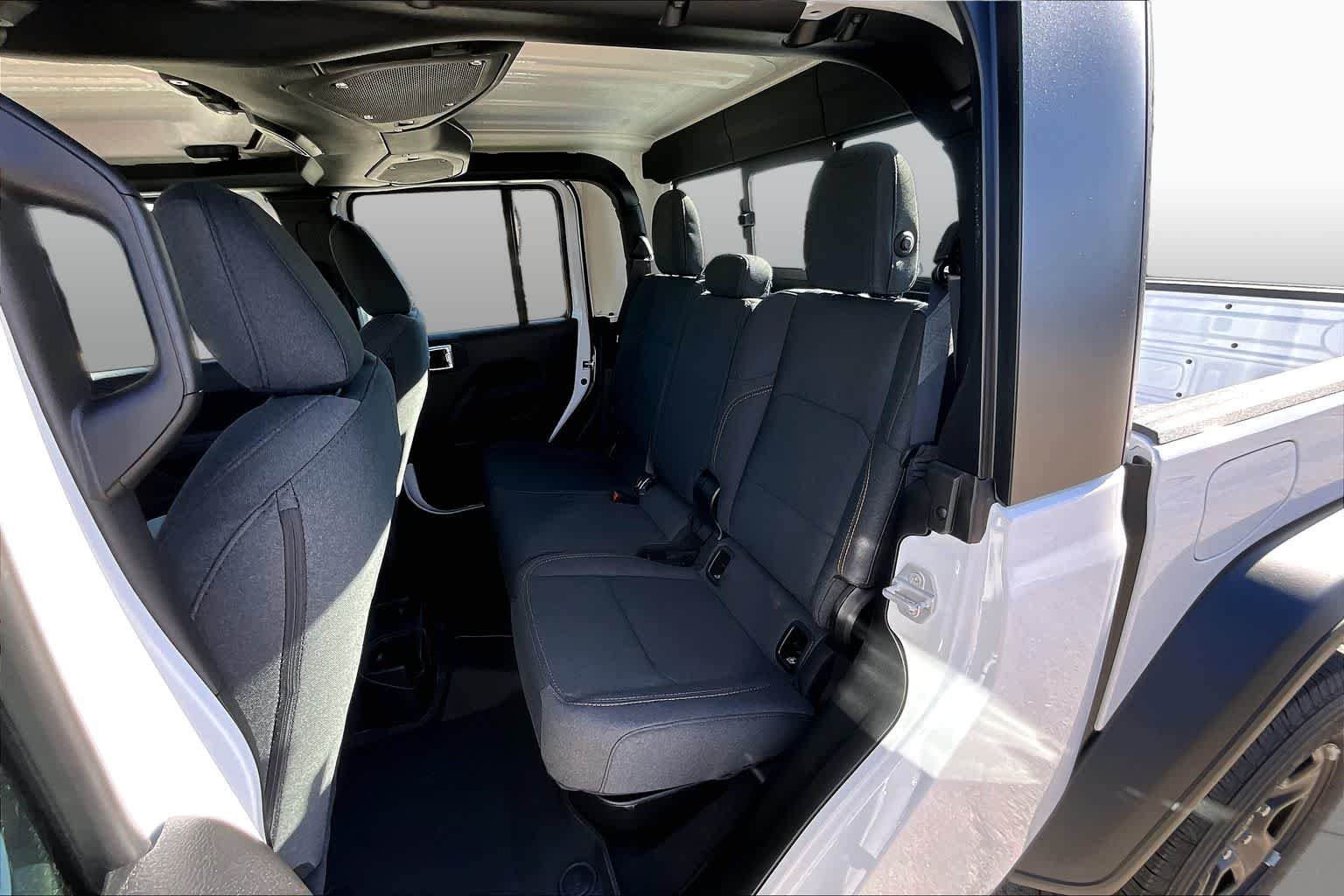 New 2026 Bright White Clear-Coat Exterior Paint Jeep Sport image 21