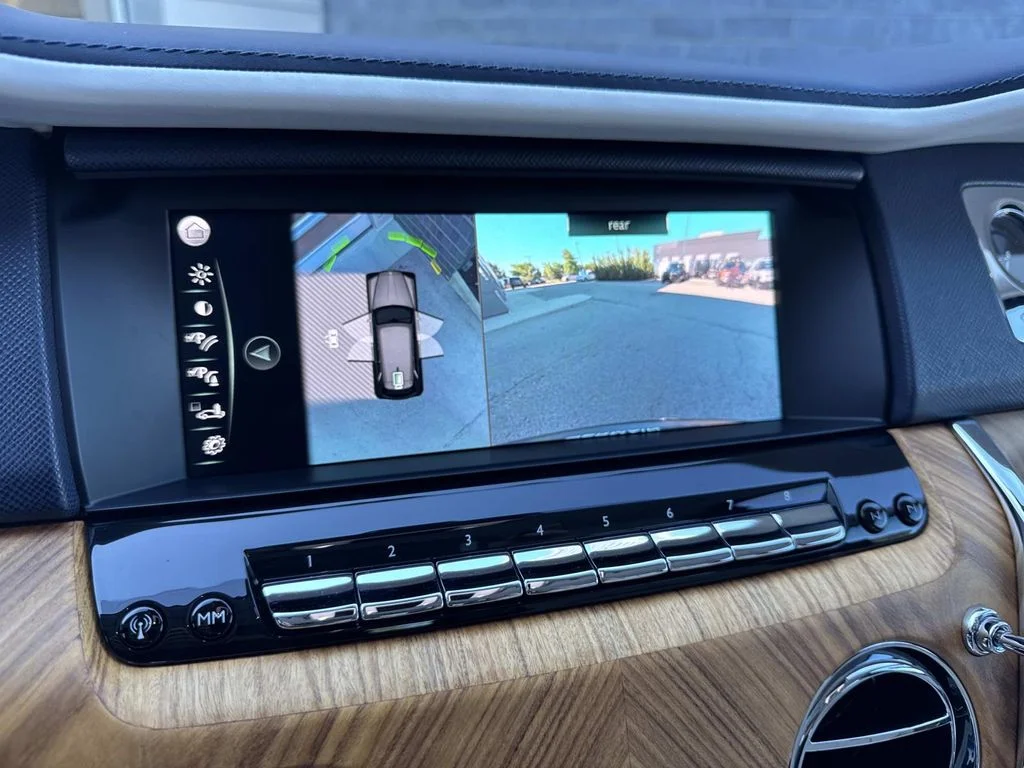 Used 2021 Blue Rolls-Royce  image 22