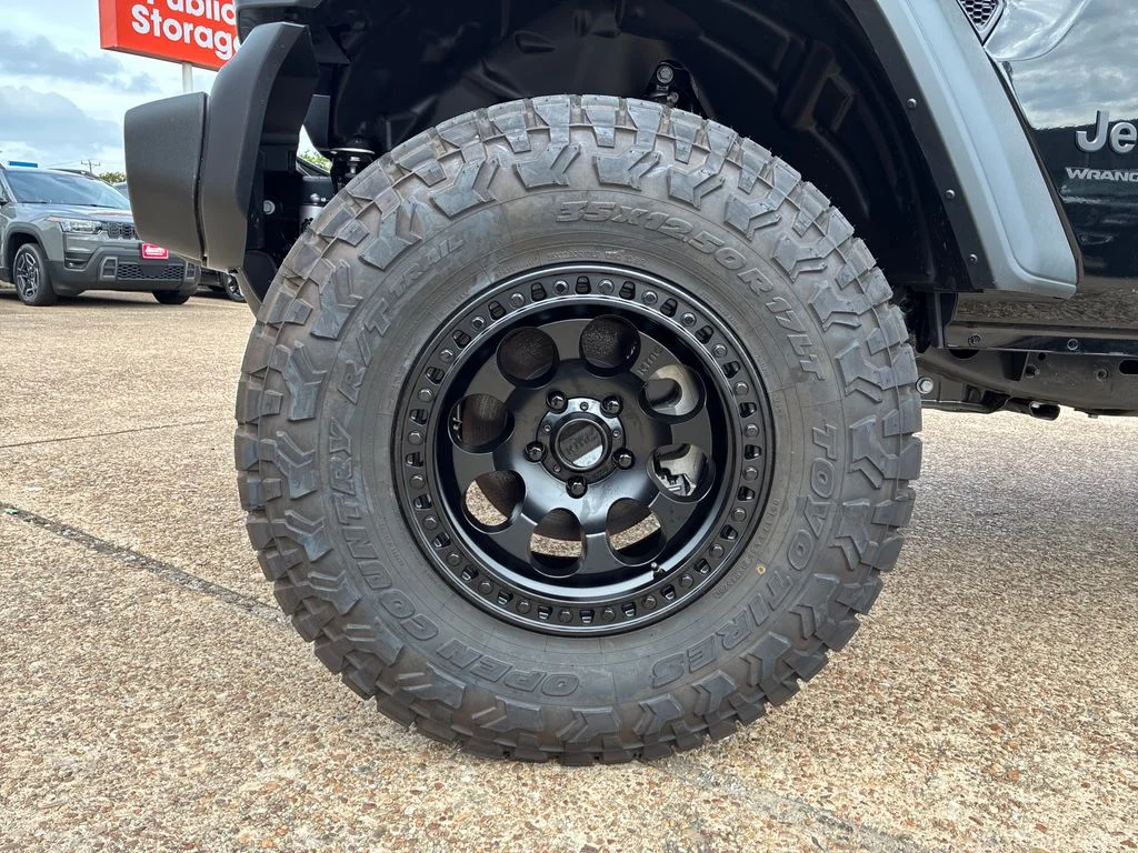 New 2026 Black Clear-Coat Exterior Paint Jeep Sport image 28