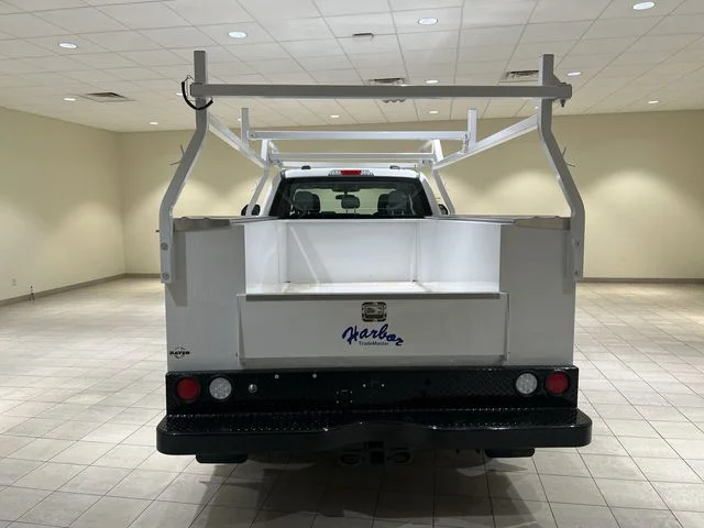 New 2026 Oxford White Ford F-250® XL image 4