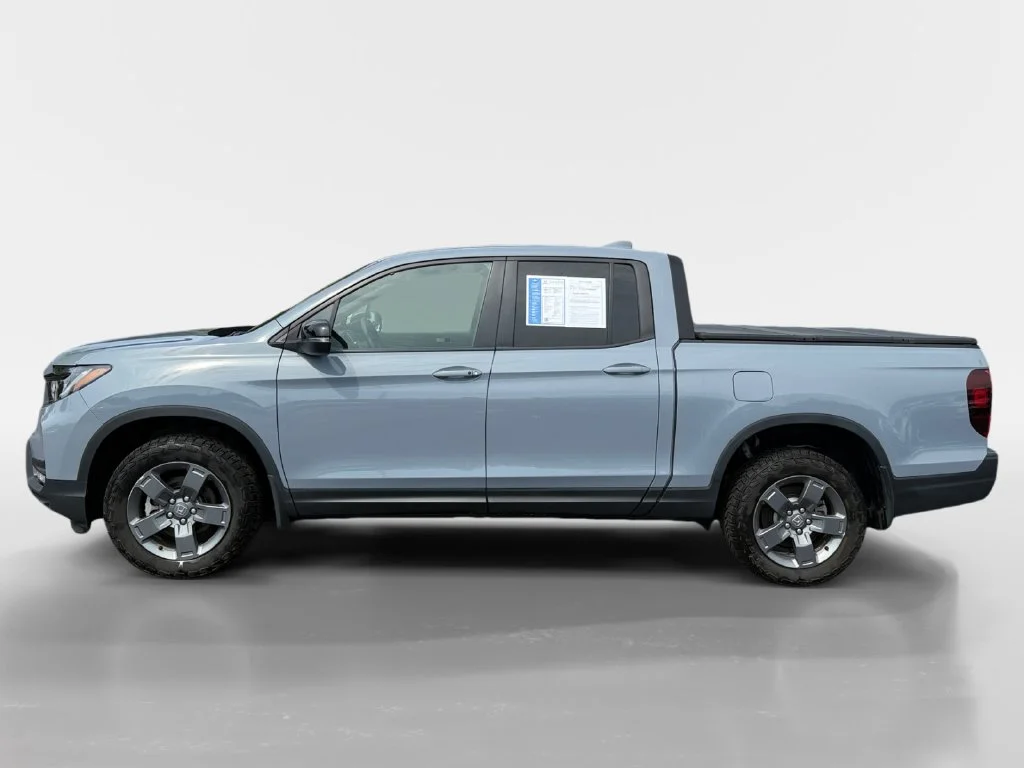 Certified Used 2025 Sonic Gray Pearl Honda AWD TRAILSPORT image 7