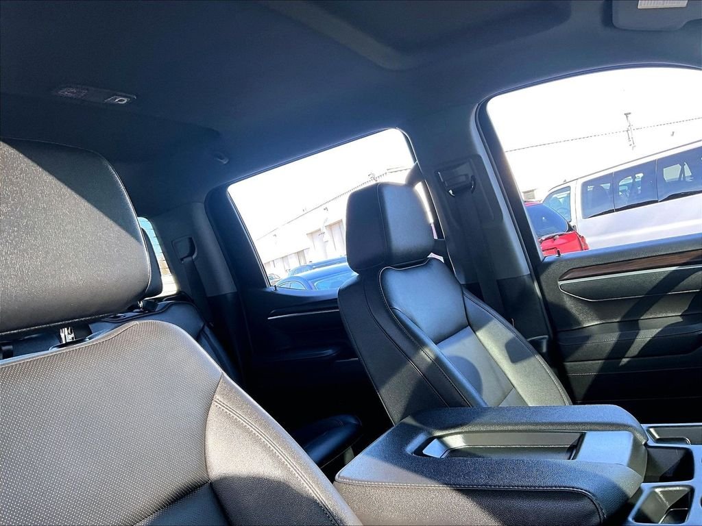 Used 2026 Silver GMC SLT image 22