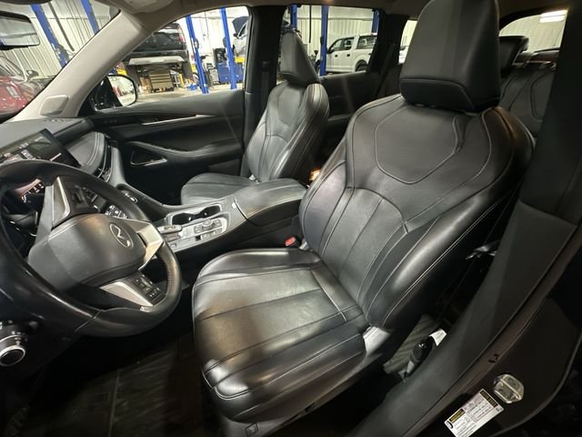 Used 2023 Black INFINITI Sensory image 17