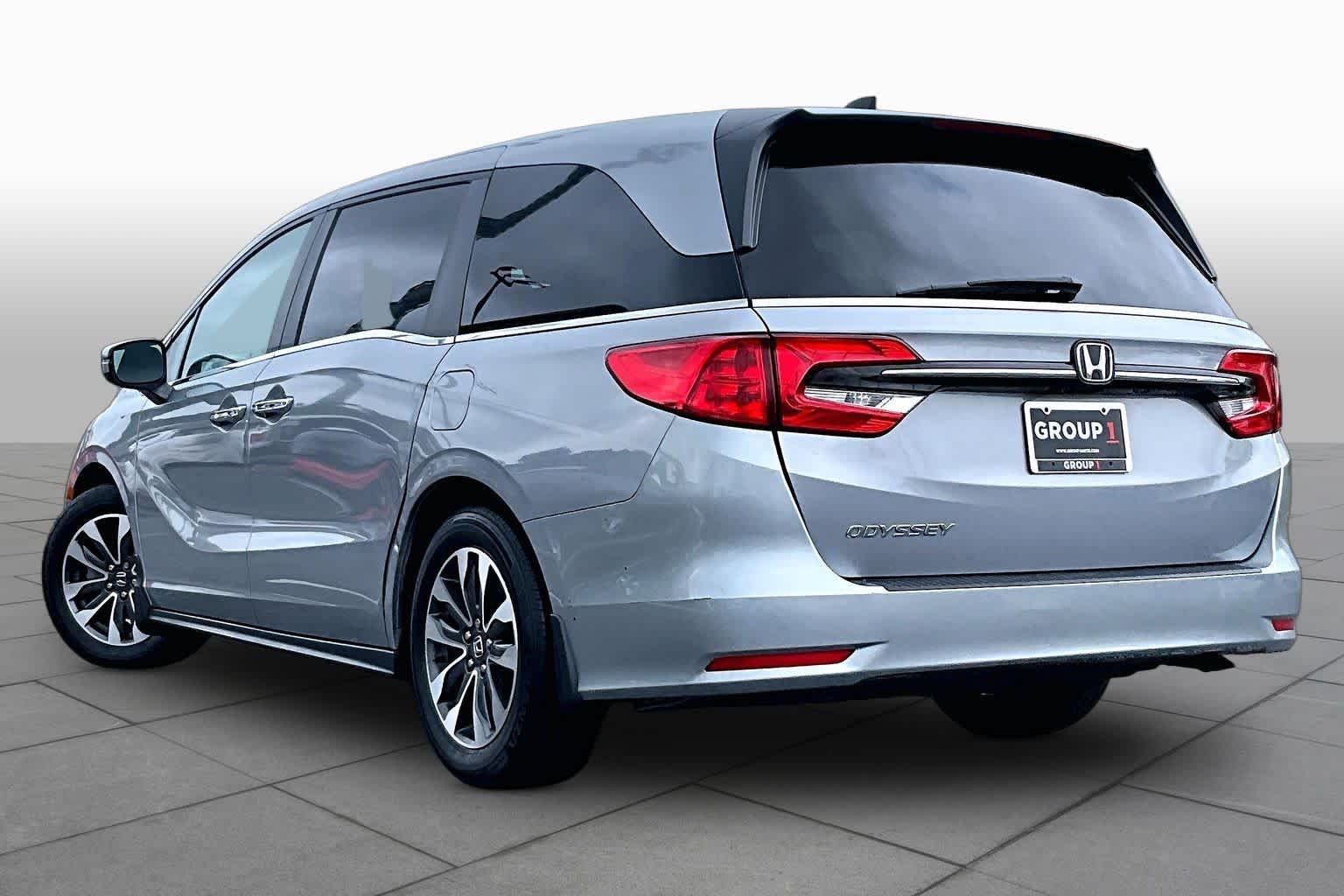 Used 2022 Lunar Silver Metallic Honda EX-L image 12