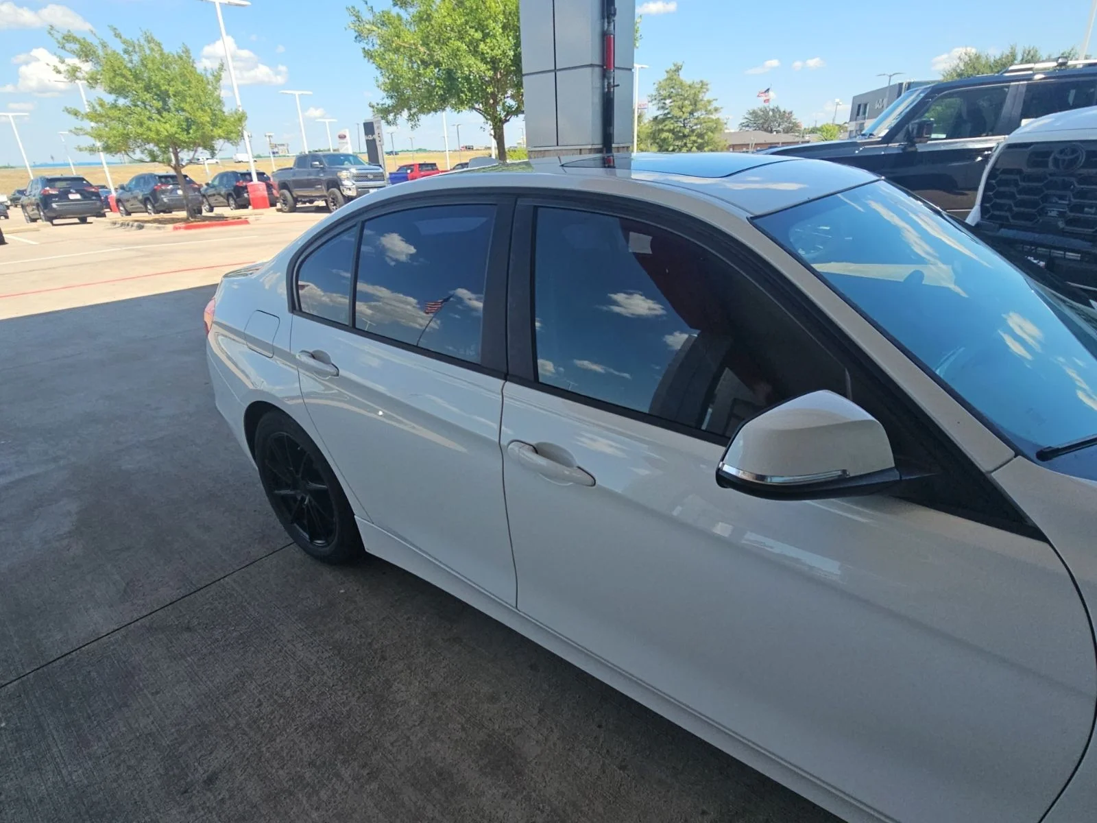 Used 2015 White BMW 328i image 20