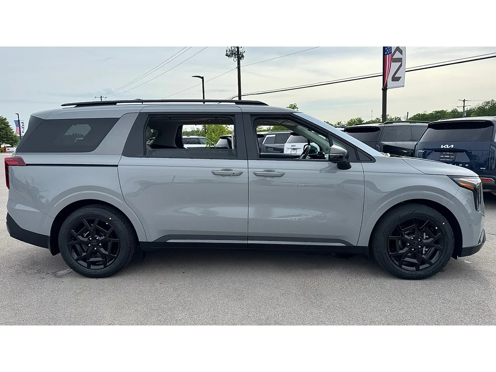 New 2026 Ceramic Silver Kia SX Prestige image 3