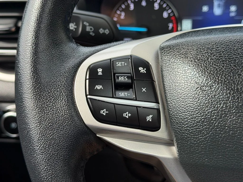 Used 2023 Gray Ford XLT image 17