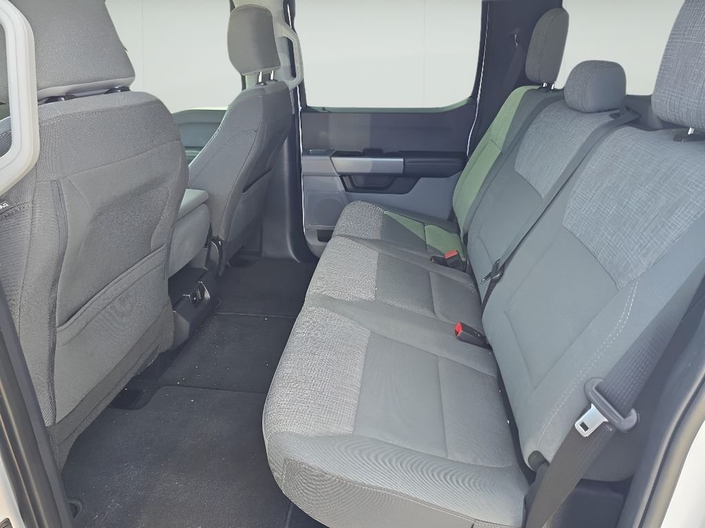 Used 2024 Oxford White Ford XLT image 19
