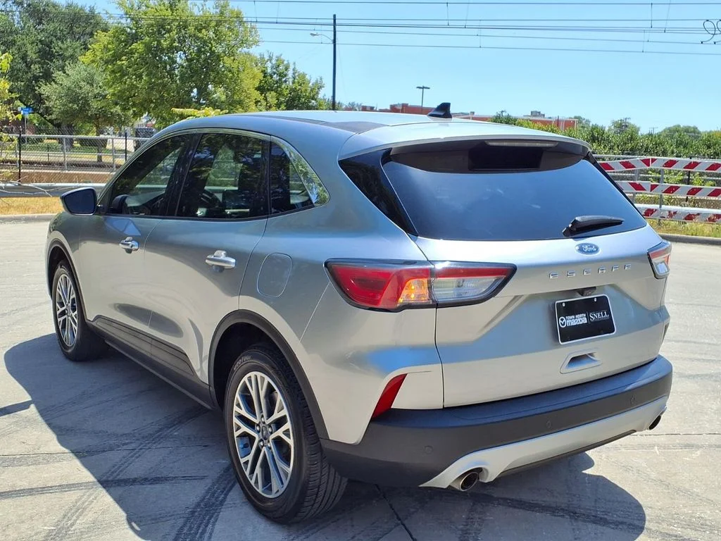 Used 2022 Silver Ford SEL image 5